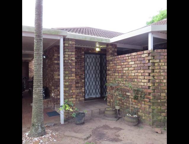 3 BEDROOM TOWNHOUSE FOR SALE IN MEER EN SEE